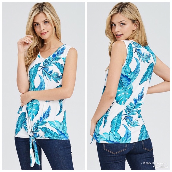 🏝LAST 1! Tropical Print V Neck Front Tie Top! - Picture 5 of 5